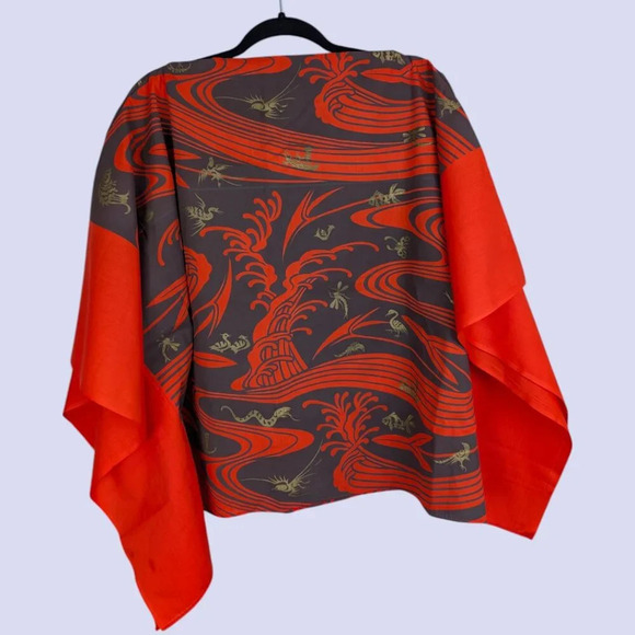 Red Patterned Simple Poncho - Picture 2 of 3